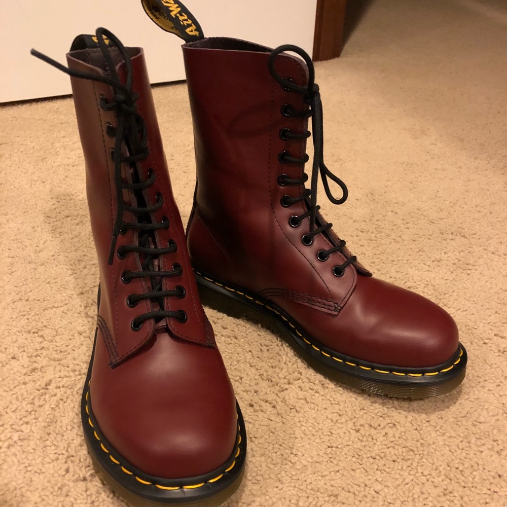 New Dr. Martens 1490 boots/ unisex Cherry red UK6